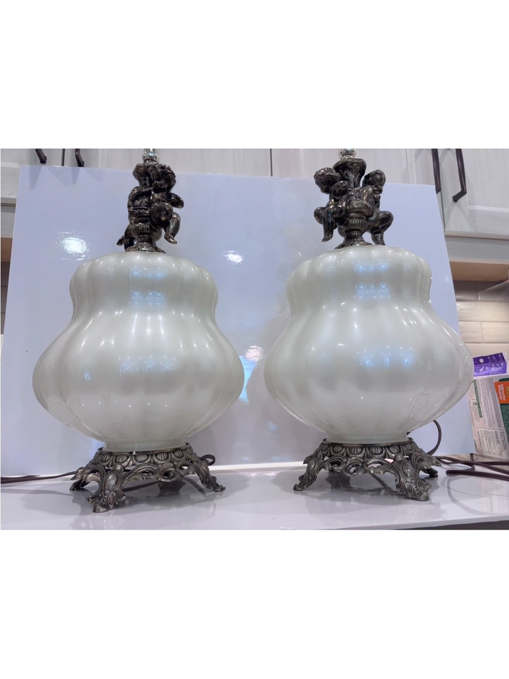 Pair Of Vintage Cornell Victorian Cherub Lamp Hollywood Regency - Picture 7 of 16